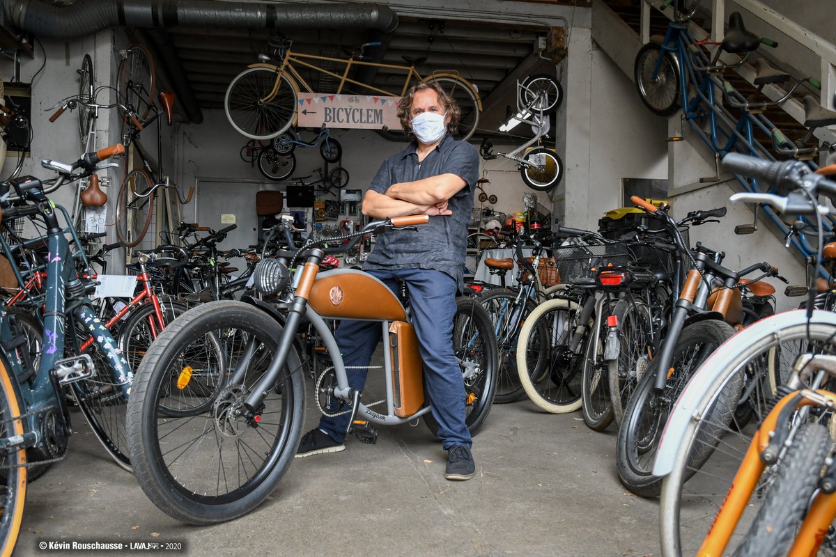 [ZOOM SUR...] Le vélo dans la ville passe aussi par des artisans comme Philippe Clément, que nous avons rencontré dans sa boutique "Byciclem" située au 46 rue du Lieutenant à #Laval. Il restaure, répare et commercialise des vélos de toutes tendances #SemaineEuropeenneMobilite