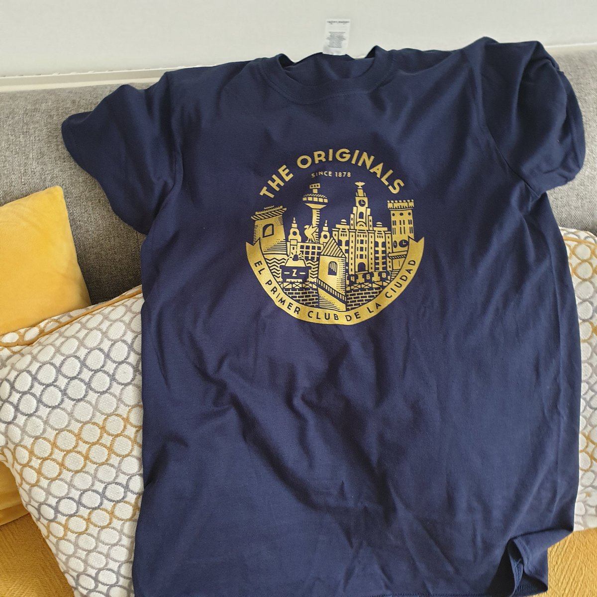 AlanWong_1987's tweet photo. Just got this top today been dying to wear this. Thanks @GosssArt msde up with #uptheev https://t.co/14yFHs0C0Q