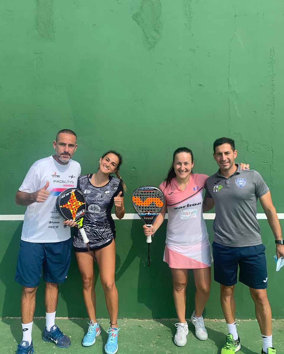 ari_canellas's tweet photo. Ya estamos equipo!💪🏽 
A CUADRO🚀

Hoy a las 16h jugamos 1/16 de este #wptmenorcaopen🏝 
Quiero más! vamos a por los octavos! 🤩

@starviepadel @tolopadel @Padeltys https://t.co/9jhuzZBnOT