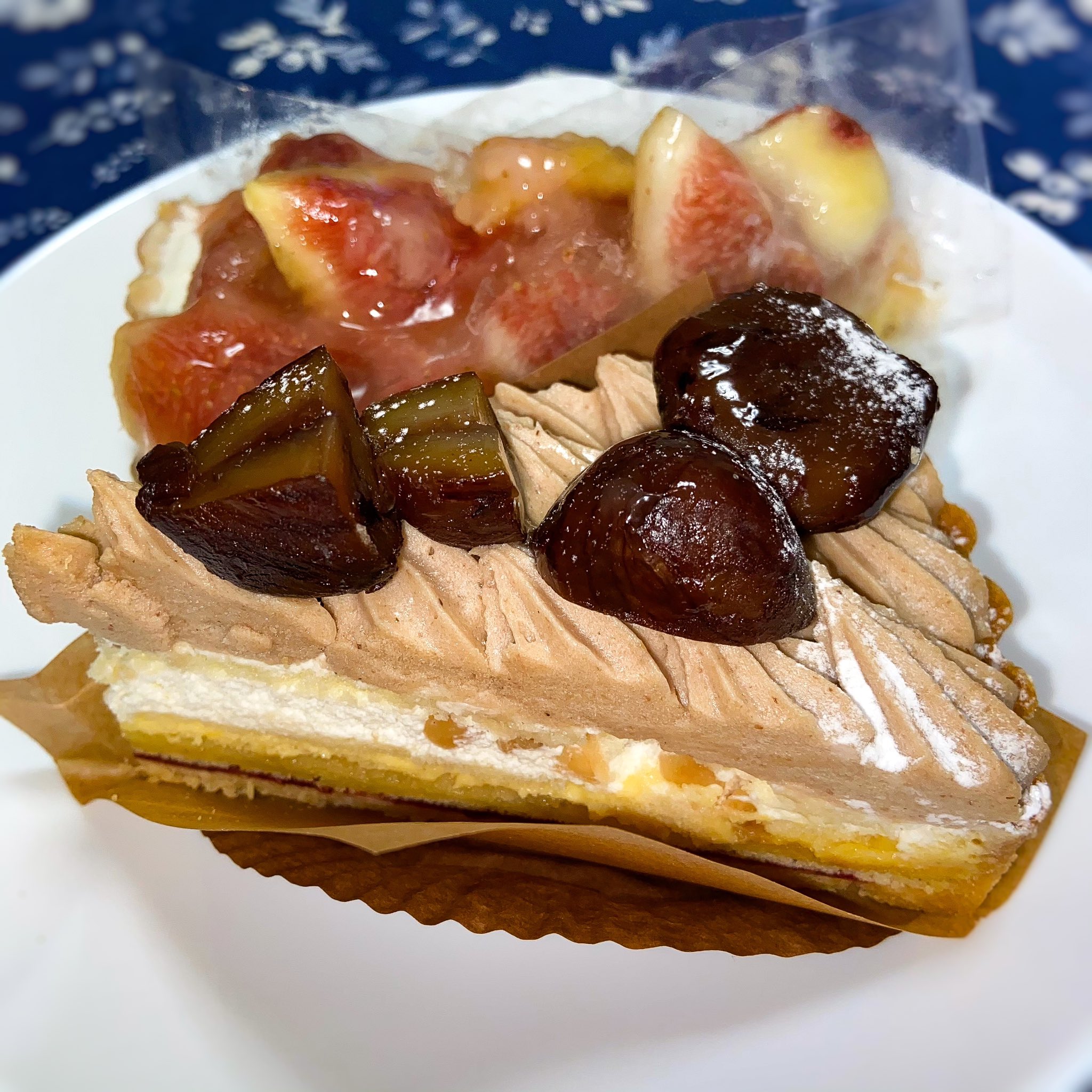 スイーツ女のおやつとごはん モンターニュ タルト オ フィグ 店 ア ラ カンパーニュ 値段 税込702円 756円 カロリー 465kcal 368kcal マロンクリームとカシスの酸味で大人なモンブランタルト すごく美味しい秋のケーキ たっぷり無花果とクリーム