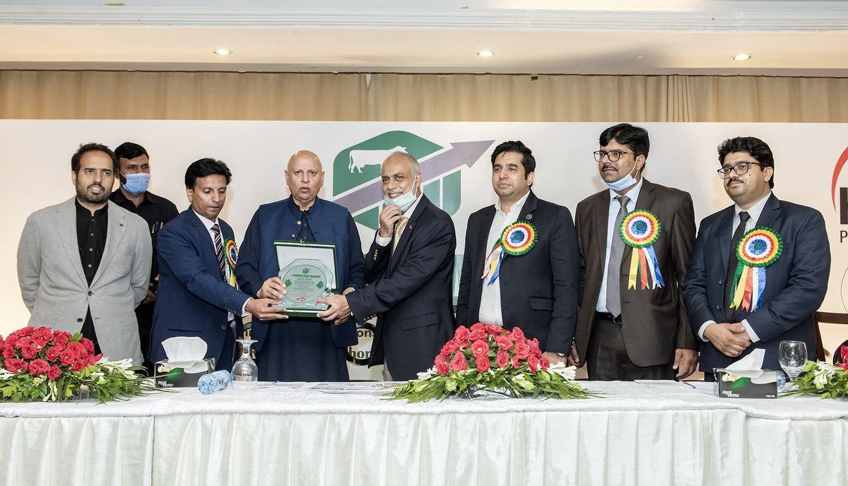 UVAS_Official's tweet photo. Chancellor/Governor Punjab Ch Muhammad Sarwar inaugurated Pakistan Dairy Expo 2020 on Wednesday. UVAS Vice-Chancellor Prof Dr Nasim Ahmad also attended the inaugural session.. https://t.co/rxV0ZWDVGy