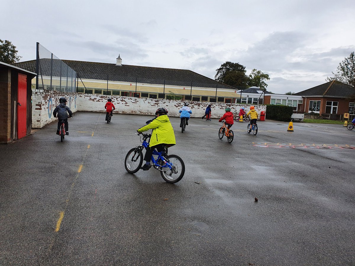 Chestnutsport's tweet photo. Y4 have been active on their bikes and scooters this morning a little rain won't stop us being active! #getactivechallenge #raindropswontstopus @ChestnutRusk @CGSOutreach https://t.co/6hqu1upG1r