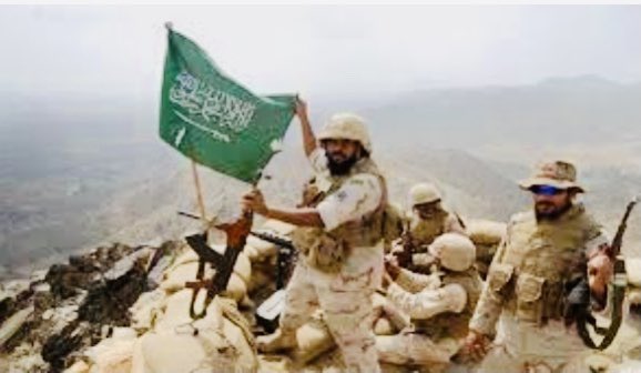 basil_2233's tweet photo. #همة_حتى_القمة_90
   🇸🇦في يوم الوطن بالحد الجنوبي🇸🇦
على خط النار عين تحرس في سبيل الله
قال تعالى :
{ من المؤمنين رِجالٌ صَدَقوا ما عاهَدُوا اللَّهَ عَلَيهِ فَمِنهُم مَن قَضى نَحبَهُ وَمِنهُم مَن يَنتَظِرُ
 وَما بَدَّلوا تَبديلًا﴾ ..
.. اللهم انصرهم وسدد رميهم وثبت اقدامهم .. https://t.co/VYXH0y1GgM