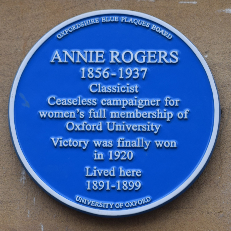 Oxblueplaques's tweet photo. This plaque, installed at 35 St Giles’ today, commemorates Annie Rogers, who campaigned for the full membership of women at the University of Oxford: https://t.co/NRGL6gjojc https://t.co/5tIhmJ2Dhg