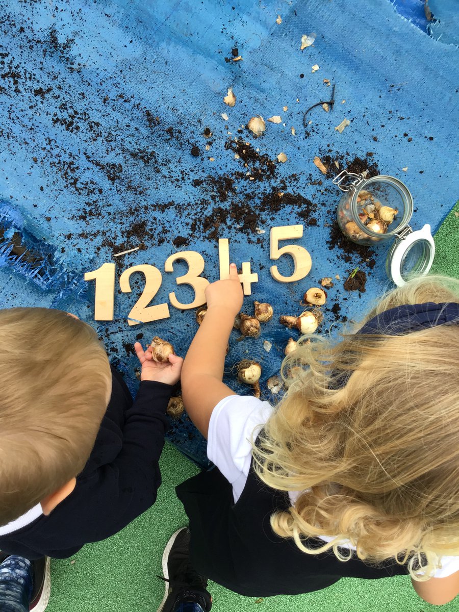 KathJonesMrs's tweet photo. I wonder? "Is it a mushroom?" "Maybe it's a beanstalk!" "Look there is a tree inside and when it's windy the tree blows out" We will have to wait and see #JPPSInspire https://t.co/GFguoJ4hV6