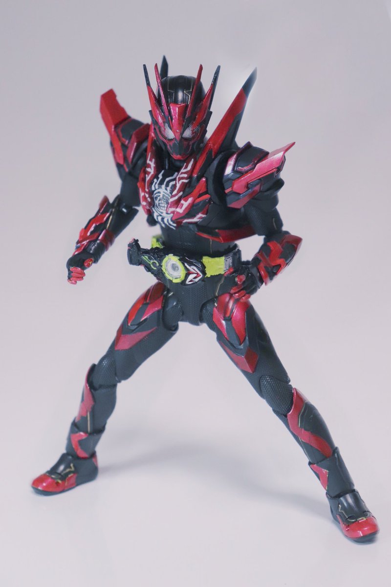 値引きしました！  フィギュアーツ 仮面ライダーゼロワン ヘルライジングホッパー