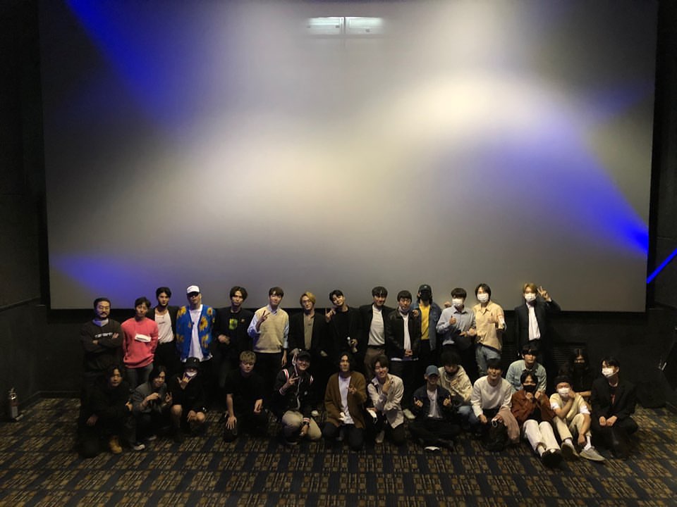 junhaera's tweet photo. freaking reunion 29/53 of superband friends https://t.co/3yb8ThJfLT