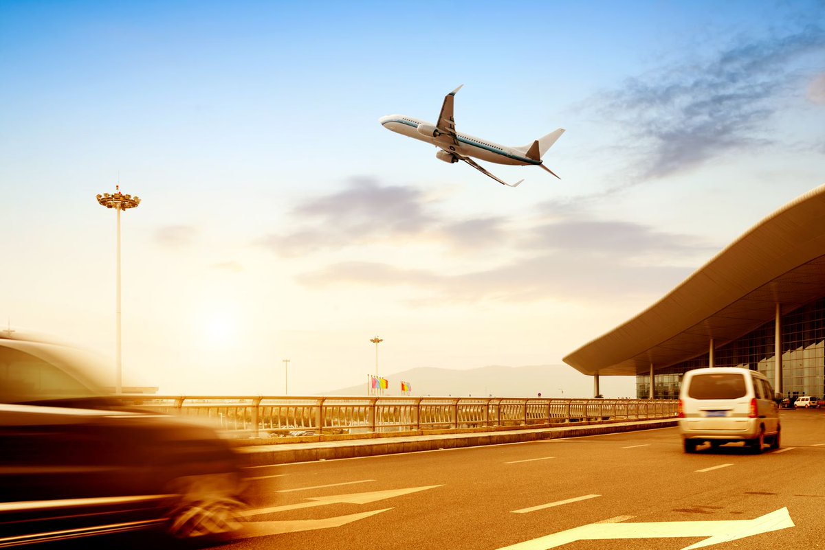 ✈🚛 Les émissions issues de l'#aviation représentent 3% des émissions de gaz à effet de serre (GES) dans l'#UE. Le #transport routier, quant à lui, génère 19% des émissions de #GES. #MobilityWeek 👇  
bit.ly/3hVkNAR