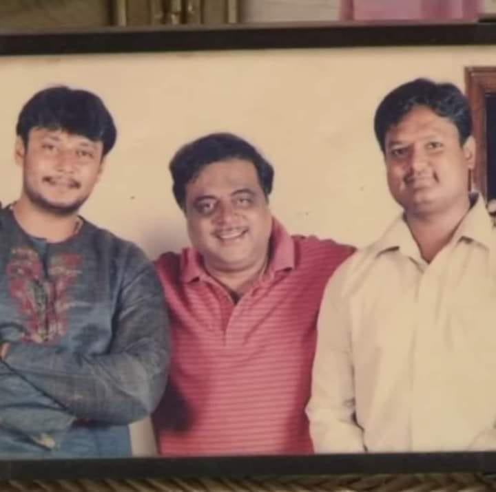 SumalathaFans's tweet photo. Memories with #DBoss ...!!!
.
.
@sumalathaA 
#sumalathaambareesh #sumalathaambarish #sumalatha #sumaambi #sumaabhi #abhishekambareesh #abhishek #ambreesh #rebalstar #rebalstarambarish #MandyaMP https://t.co/Gsw32v5rL7