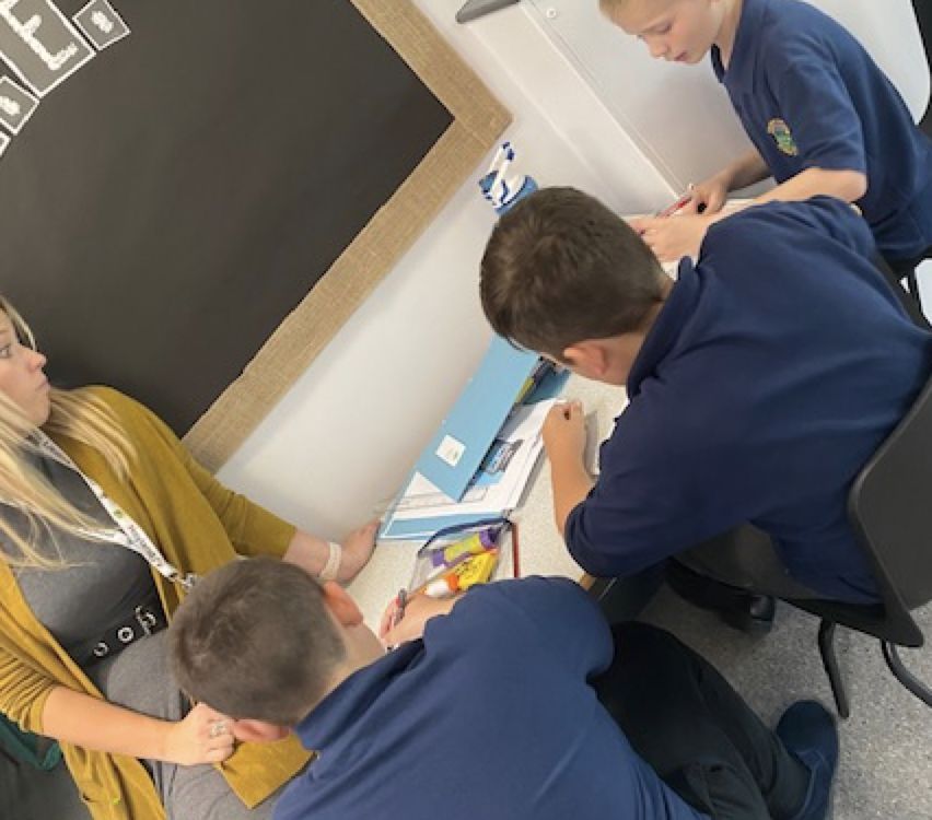 hcat_learning's tweet photo. Targeted, small grouped teacher led support well under way! @HoylandCommonPS #reconnection #preteach #consolidation https://t.co/o32TRMuTFq