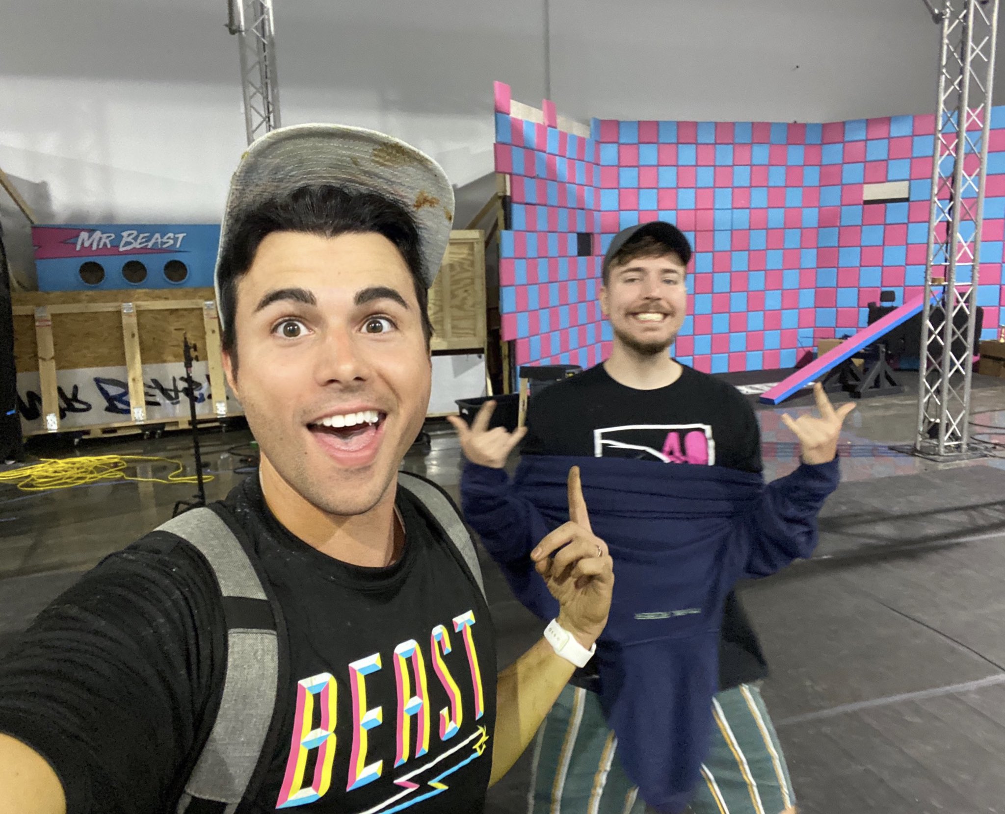 YouTuber Mark Rober Is Curiosity And King Of Pranks atelieryuwa.ciao.jp