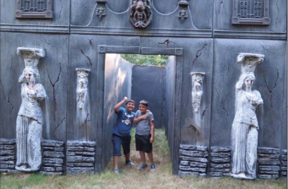 jofitz7's tweet image. In today's @Pawtuckettimes: Saving the Scares - @13thworldri haunted trail will carry on at Diamond Hill Park - with changes. Photos/@ernesta1959