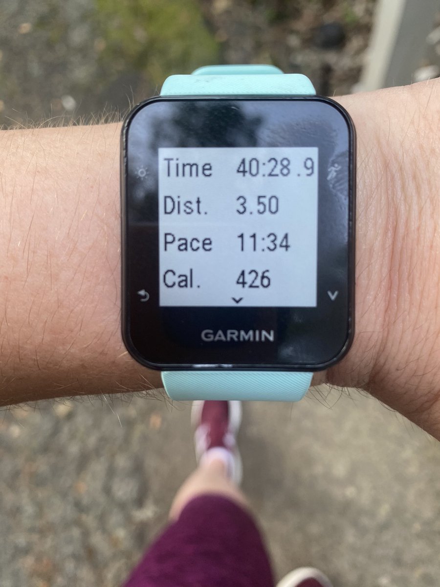 pamelaloving's tweet photo. Good morning Twitter! A brisk 3.5 miles to kick off the day. That first mile was chilly but I figured I might as well keep going to warm up. A great day to #runhappy and represent #TeamUNOS 💙💚 https://t.co/IXqsBMeKDG