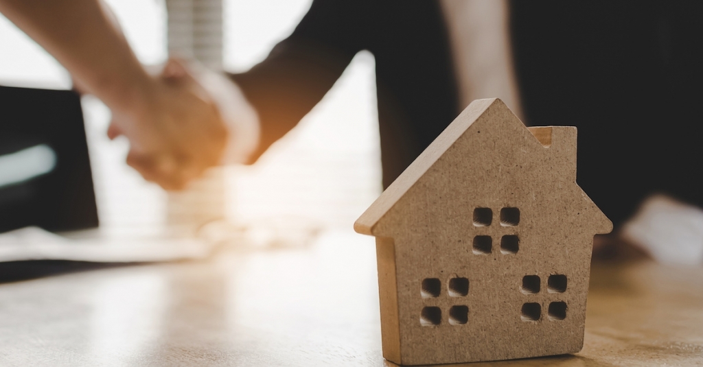 Pandemic drives more interest in real estate careers - HousingWire housingwire.com/articles/pande…