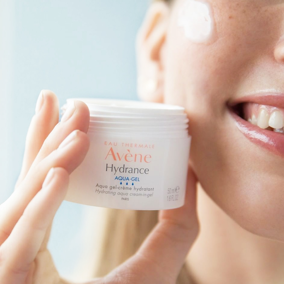 AveneArgentina's tweet photo. Hydrance Aqua-Gel un cuidado hidratante para darle el uso que vos prefieras. Ideal para descongestionar e iluminar la mirada. 
#Tip Asegurate aplicarlo en el contorno de ojos desde el ángulo interno hacia el externo con ligeros golpecitos. 
https://t.co/v6LwqLK4Eo
#AveneTeCuida https://t.co/IUEvBmipWT