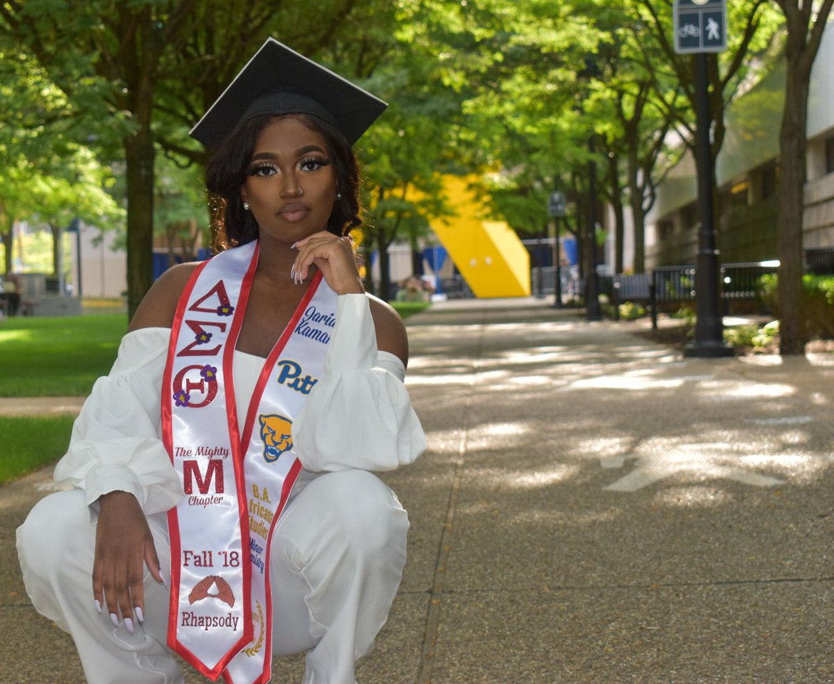 shotinmywebb's tweet photo. Graduations shoot - A thread https://t.co/mrsKFYibiT