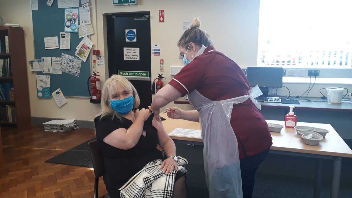 I just got my flu vaccine, it only took seconds . I got it for  patients , service users, colleagues , friends and my family  #Sayboototheflu #Flufighters @Trish_McKinney