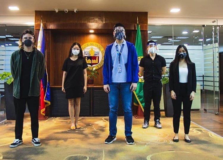 JaDine__NATION's tweet image. Beyond speechless! Our main man James Reid @tellemjaye , and our favorite public servant, Mayor @VicoSotto with the amazing #TheFreshest team! 😭🥺😍