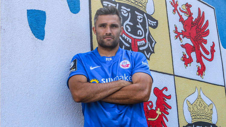 HansaRostock's tweet photo. ↔ Rückkehr in die Heimat: Adam #Straith verlässt unsere Kogge aus privaten Gründen. Adam, wir wünschen dir von Herzen alles Gute für die Zukunft! 💪🔵⚪❤ #hansa #3liga
➡ https://t.co/GdfD6GpCju https://t.co/HMOw21hIVD