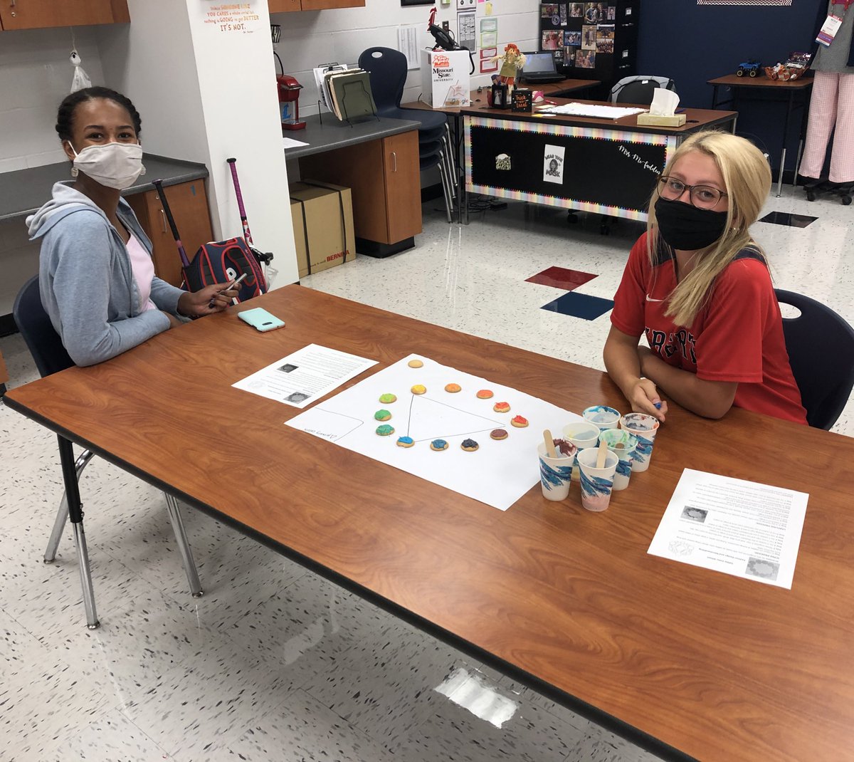 1_McFACS's tweet photo. I’m grateful for days in the classroom with my students! Color theory study in Interior Design 🎨 #hopehandoff #WSDfamily https://t.co/8E2l0A9krJ