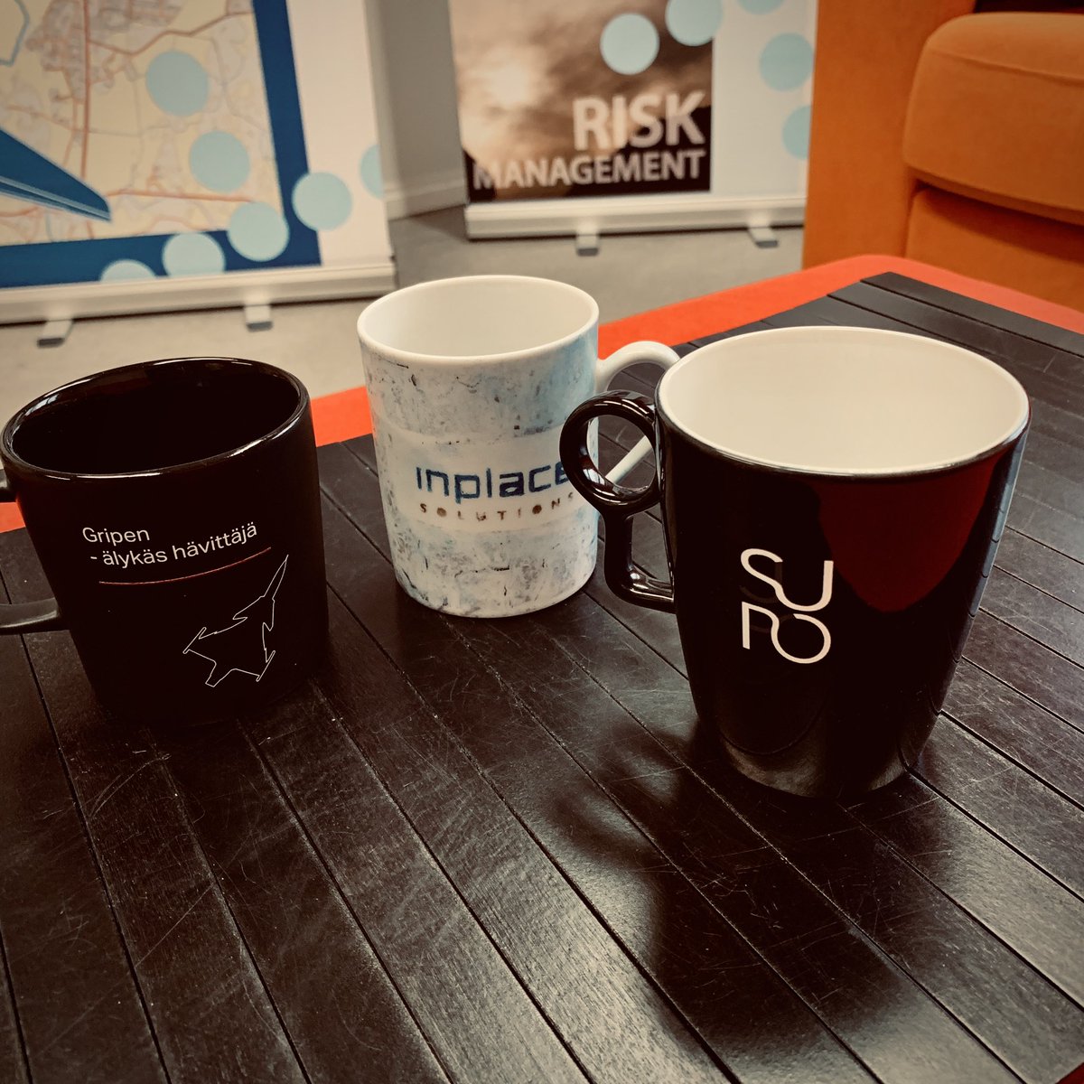 Turvallisuus rakennetaan Javan voimalla. Ja siihen tarvitaan hyvät välineet.
<a href="/InPlaceGeo/">InPlace Solutions</a> kuppi on saanut hyvää seuraa, kiitokset @SaabFI <a href="/AGardberg/">Anders Gardberg 🇫🇮 🇪🇺</a> ja <a href="/Suojelupoliisi/">Suojelupoliisi</a> <a href="/NilssonSaana/">Saana Nilsson</a> 
#turpo