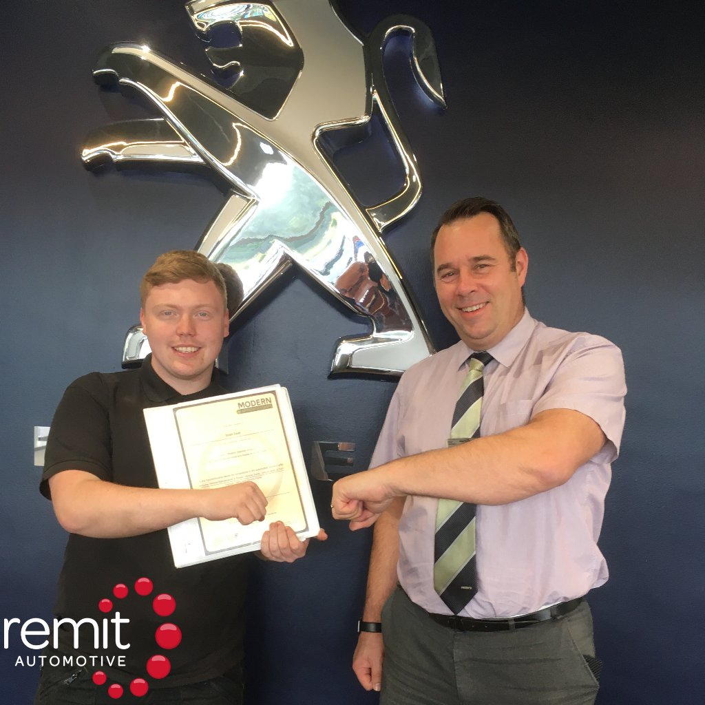 RemitScot_Wales's tweet photo. Congratulation to Dylan Cook from Parks Motor Group in Bathgate on achieving his Level 3 Light Vehicle Maintenance and Repair qualification. Well Done! https://t.co/nM5uBdK00e