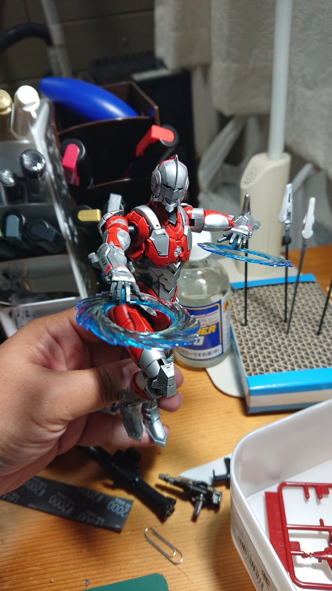ikepondesu's tweet image. ウルトラマン完成！
装備品が多くて、いろんな戦いが出来る！
楽しい！！
#ULTRAMAN
#BTYPE
#figurerisestandard
#プラモデル 
#ウルトラマン
#模活