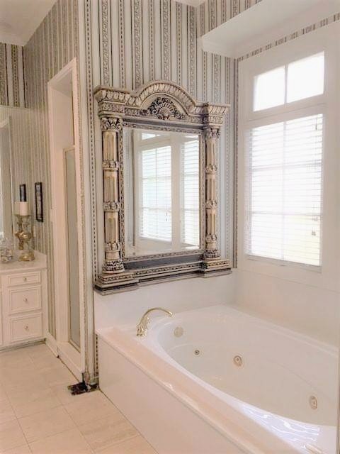 AshleysBC's tweet photo. Amazing #beforeandafter #bathroomremodeling #farmhouse pics for your rainy Wednesday morning. #shiplap #fixerupper #homeremodeling #shreveport #bossiercity #louisiana https://t.co/RlyM5YZVkK