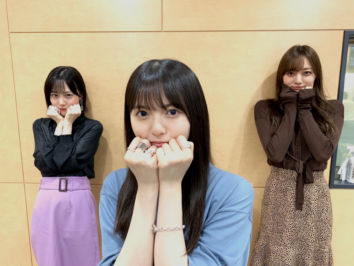 乃木坂46 映像研　サイン色紙 齋藤飛鳥　梅澤美波　山下美月 齋藤飛鳥＆山下美月＆梅澤美波のコラボグラビアも、『映像研には