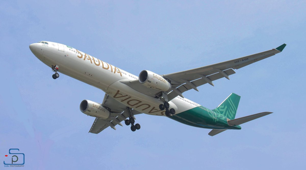 maaaviationpic1's tweet photo. “Celebrating The 90th National Day of @saudiarabia 🇸🇦”
The Kingdom of Saudi Arabia’s leadership and people celebrating the 90th National Day of Saudi Arabia on today.
@saudiarabian - (With National Day Livery) - @Airbus A330-343 (HZ-AQE), on Short Finals To Active Runway 25. https://t.co/qu315zYdYG