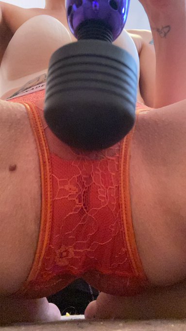 😈 want to see the full video, head over to my onlyfans 😈 50% off to the next 10 subs 😈 https://t.co/qNt3NkWdss<a href="/tag/customvideos"class="tags"><span>#customvideos</span></a><a href="/tag/sellingnudes"class="tags"><span>#sellingnudes</span></a>