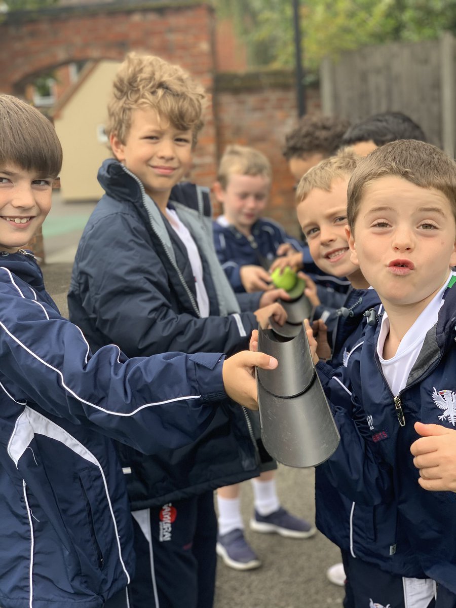 BPSYear3's tweet photo. Y3 Team building afternoon #teamwork #collaboration #kindness #makingnewfriends #rainstayedaway #leadership https://t.co/WjUpaa2oY8