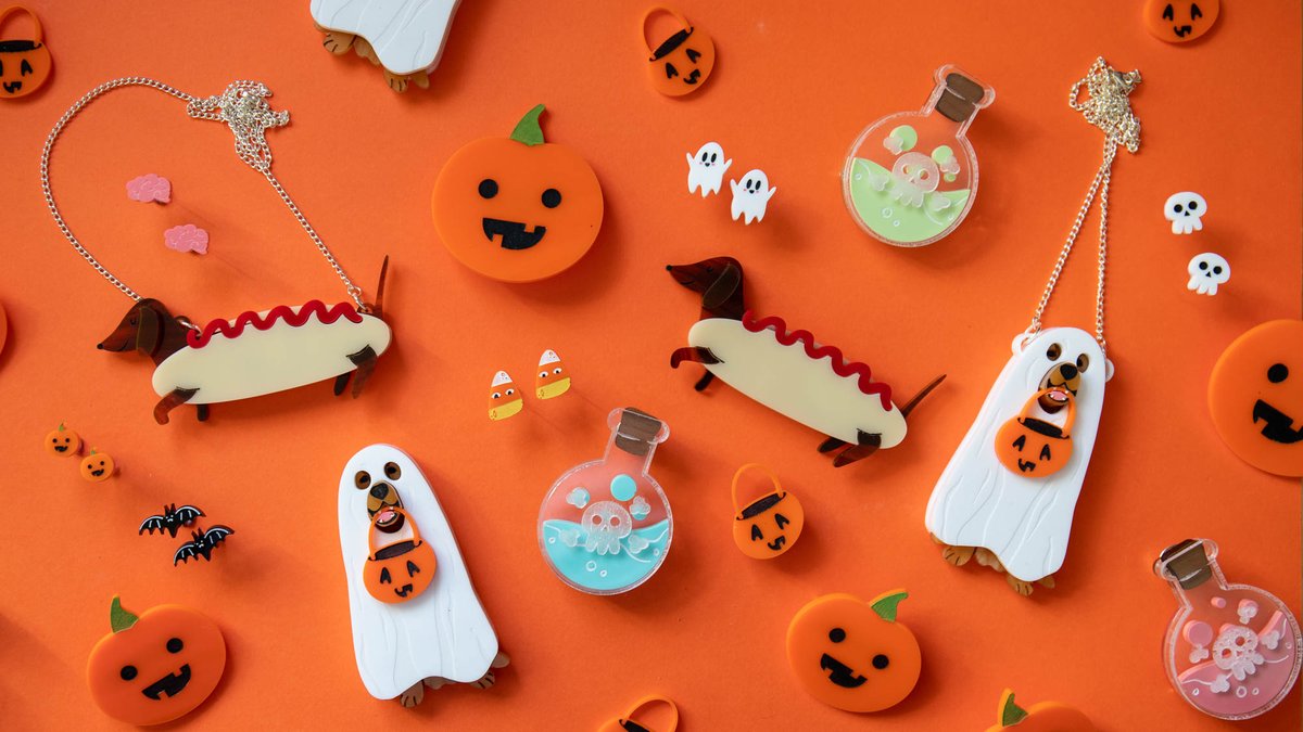 My Halloween collection is here! Featuring: Very Good Boys, cute spooks, and happy pumpkins 👻 finestimaginary.com/collections/ha…