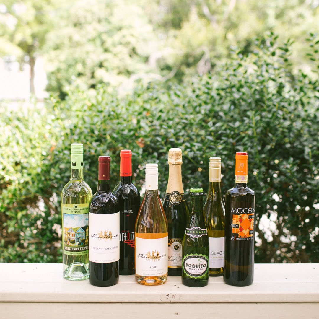 We're excited to announce our Autumn Wine Menu is full of delicious reds, whites, sparkling, and rosé! Check out our entire menu on our website - caminobakery.com/drinks 🍷