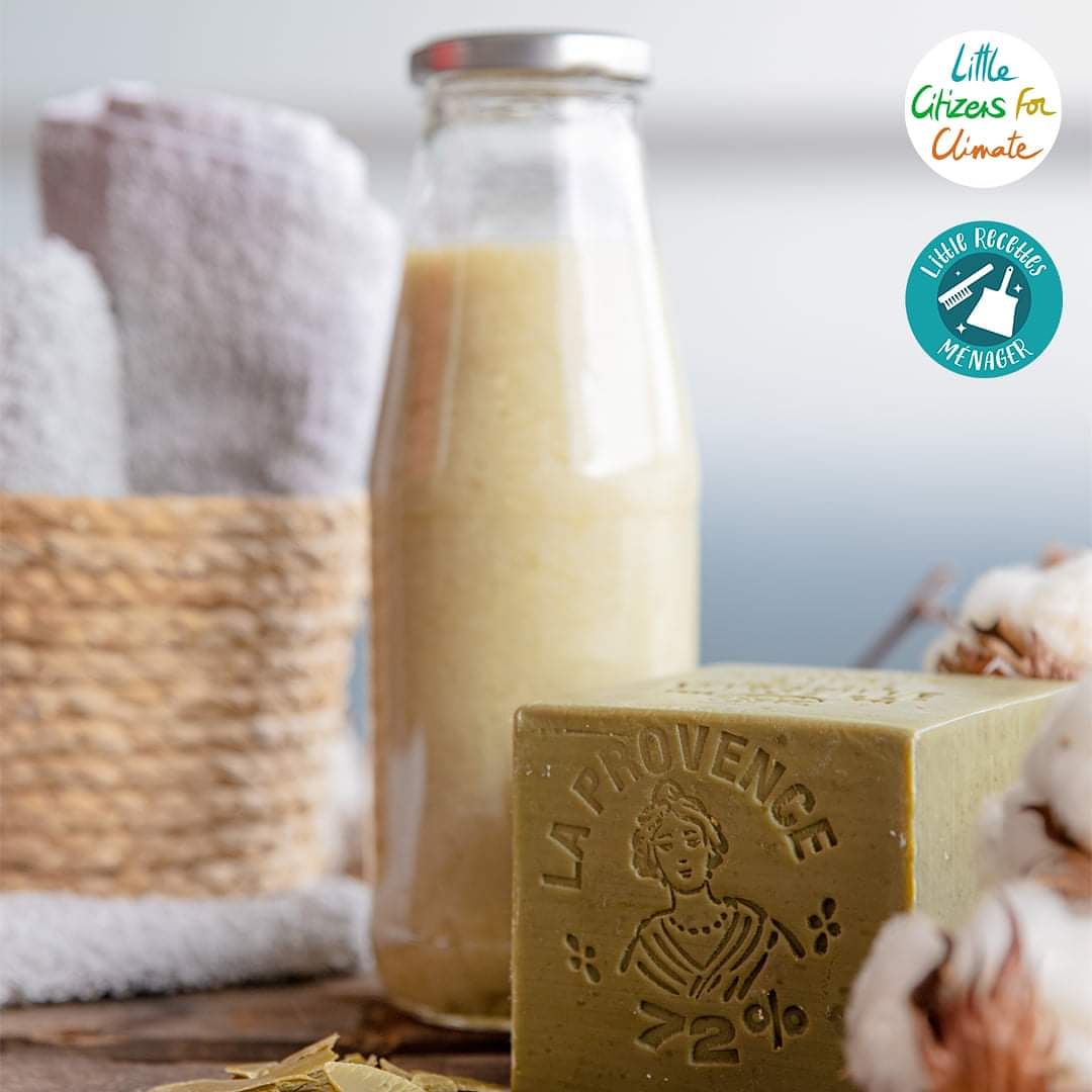 ClimateLittle's tweet photo. [LITTLE RECETTES] 
La lessive au savon de Marseille 

Saviez-vous qu’il est très économique et bien meilleur pour notre planète de fabriquer sa lessive ? 

Retrouvez la recette imprimable sur notre site : https://t.co/1Q9xwSdtW4

#LittleCitizensforClimate #Littlerecettes #savon https://t.co/pFxYbIYX5Y