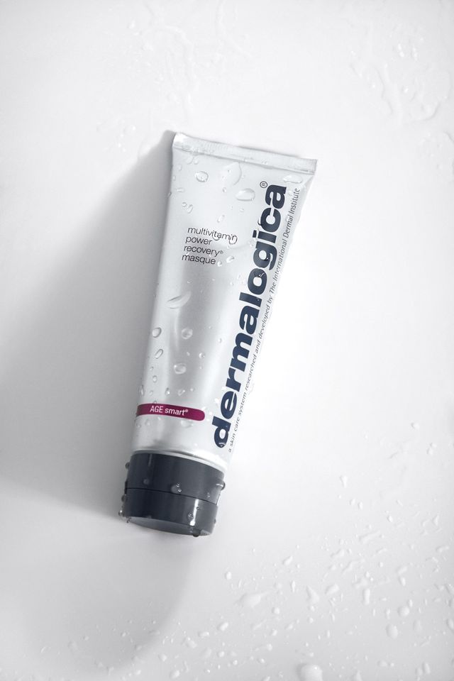 SimplySkinatTam's tweet photo. @dermalogicasa Is your skin in need of a Vitamin boost?🍊Reveal your best #skin with #MultivitaminPowerRecoveryMasque #healthySkin #skincare https://t.co/m45Ws9TbNR