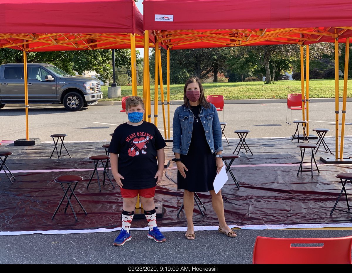 CookeCardinal's tweet photo. Who is ready for the pop-up classroom experience?  ⁦@MrsMcDermottCES⁩ is! #PopUpClassroom ⁦@RedClaySchools⁩ https://t.co/ONAIamyR1X
