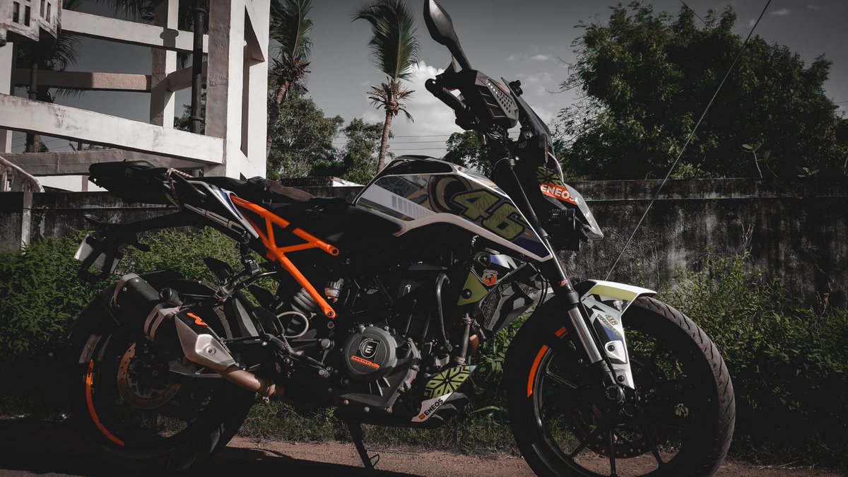 Vijayimmanuel6's tweet photo. All Set For Tomorrow's Karnataka Ride !! It Is Gonna Be Rain Ride &amp; I Am Super Excited !! 🤟

Wish Me Luck !! So Next 6 Days Gonna Be In #Karnataka 😍

White Horse Is Ready To Run On The Roads Tomorrow !!

#EnowaytionPlus #EPlusSquad #EnowaytionPlusVlogs #Master !! https://t.co/NHEMtJO0uH