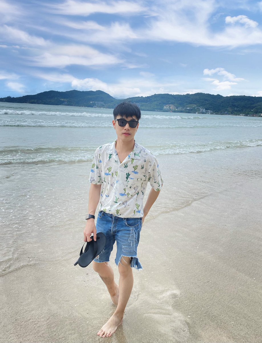 bbestktpp's tweet photo. ครั้งแรกกับทะเลภูเก็ต 📸🎈 https://t.co/HoK5c4q4PJ