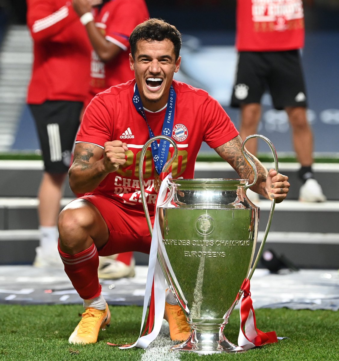 futtmais's tweet photo. A saída do Liverpool continua sendo um erro. Mas a verdade é que Coutinho, mesmo sem o protagonismo de antes, conseguiu aquilo que não havia alcançado com o clube inglês: Títulos.

No Barça: 2 Espanhóis e 1 Copa do Rei. No Bayern, a Tríplice Coroa com direito a sonhada Champions. https://t.co/YKT9hrH9ve