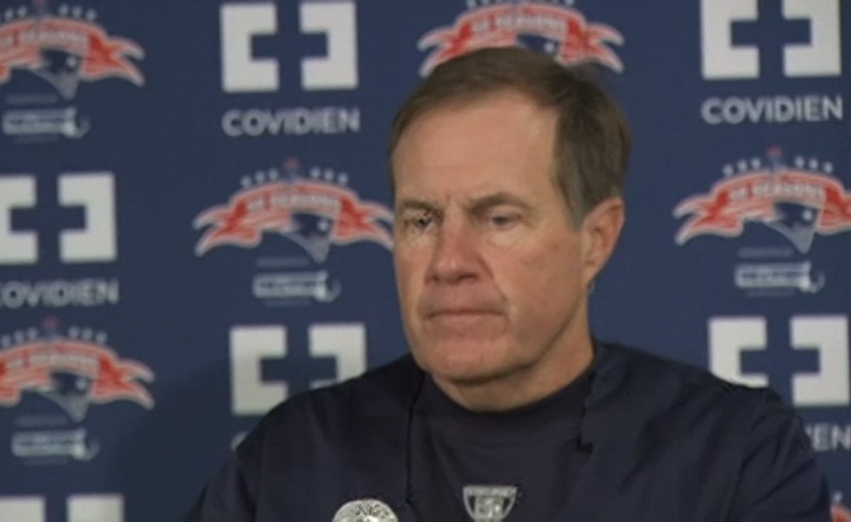 AlexFeuz's tweet photo. Bill Belichick is all of us. 

January 2020 Vs. September 2020 https://t.co/SqWbGBWInQ