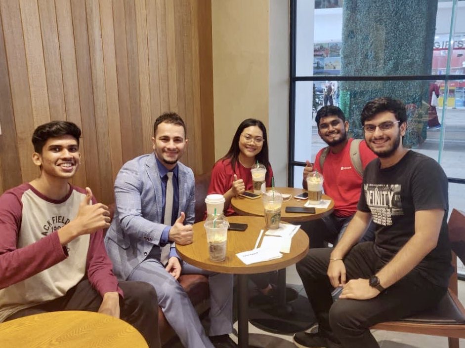 AlkawazMohammed's tweet photo. FISE Mentoring Day reflects how committed the mentors and their mentees to build up closer relationship with each others๐
Great job to all and keep it up ๐๐ป๐
#MSUMalaysia
#MSU_FISE
#FISEMentoringDay
@MohdShukriYajid https://t.co/EJPaStSxtw