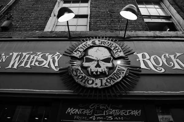 RockpagesGreece's tweet image. Legendary #crobar in London closes down... rockpages.gr/legendary-rock…