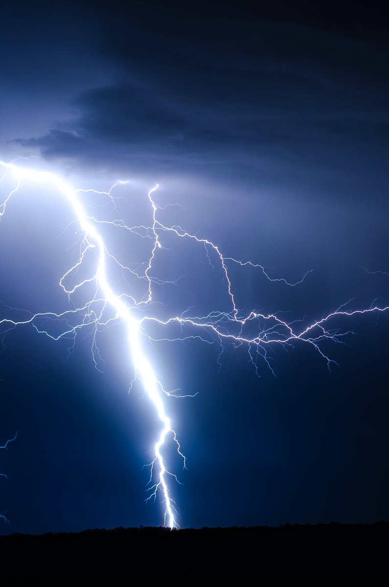 SpirosMargaris's tweet photo. @Huawei @GuoPing_Huawei A8: @guoping_huawei #electricity #metaphor applies perfectly to the new world where #5G, #AI & #cloud will have the same #impact to the future of many companies.
#ChoiceD with #AllOfThem
#fintech #HuaweiConnect #connectivity #cloud #computing #IndustryApplications #BigData https://t.co/m8ZuU6LFmx