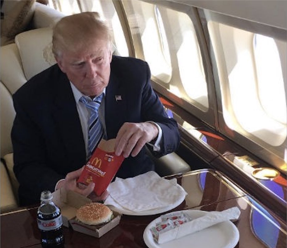 AirlinesFlying's tweet photo. Faites comme @realDonaldTrump et choisissez @AirlinesFlying 

#PPAFLY20 https://t.co/kH04qLpSed