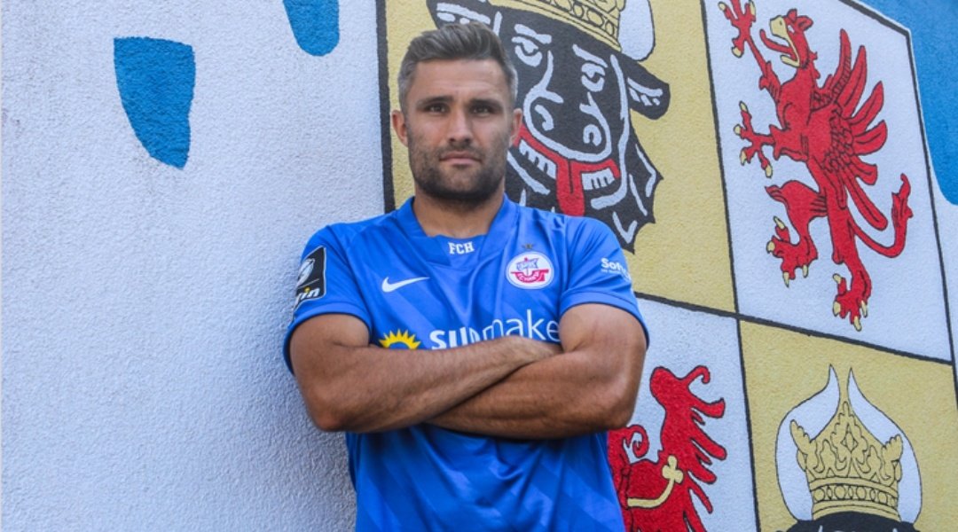 hansa_en's tweet photo. 😢 Goodbye, Adam!
Adam #Straith leaves the cog and returns home because of private reasons.
We wish you all the best for the future! 💪🔵⚪❤ https://t.co/DJvYC9BmI9
