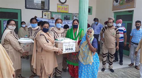 imVickyMansa's tweet photo. Many welfare works have been carried out worldwide by the @derasachasauda volunteers to celebrate the pious Guru Gaddi Diwas of Saint msg These include blood donation, ration distribution to needy, giving stitching machines to needy women and much more. #WelfareOnGuruGaddiDiwas https://t.co/Sb9ND0zTmp