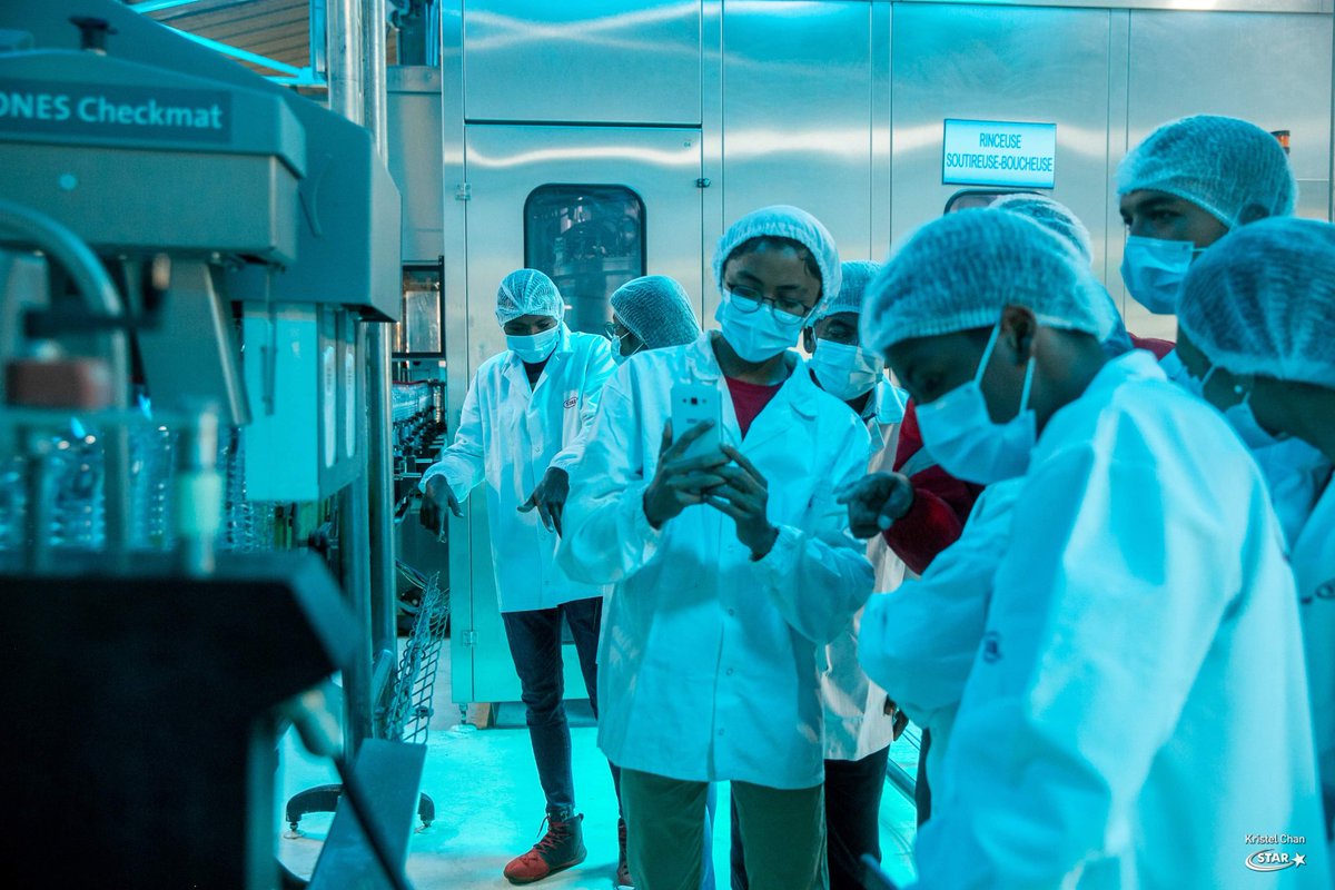 star_mdg's tweet photo. Extrêmement fiers d'avoir accueilli l'équipe Robotika dans notre usine à Andranovelona!
Cette visite a contribué à un apport d'idées pour leur dernier challenge dans le concours.
Jeunes talents, ensemble continuons de viser les étoiles!
#TeamMadagascar #FGC2020CC
#STARMADAGASCAR https://t.co/nrSRXvHZON