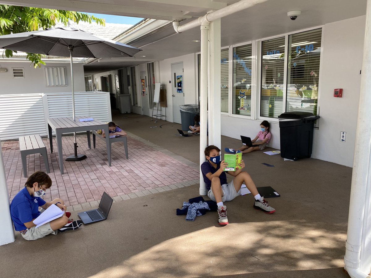 gr8ful2teach's tweet photo. @GulliverPrep_ it is a beautiful day to read outside, socially distanced, of course. #readingworkshop #Fab4th #WearYourMask https://t.co/C2JShc8jEr