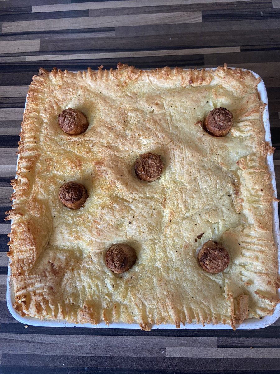 nicchaps's tweet photo. @jamieoliver Made this too earlier in the week. Went done well with my family! https://t.co/92KygLCAPD